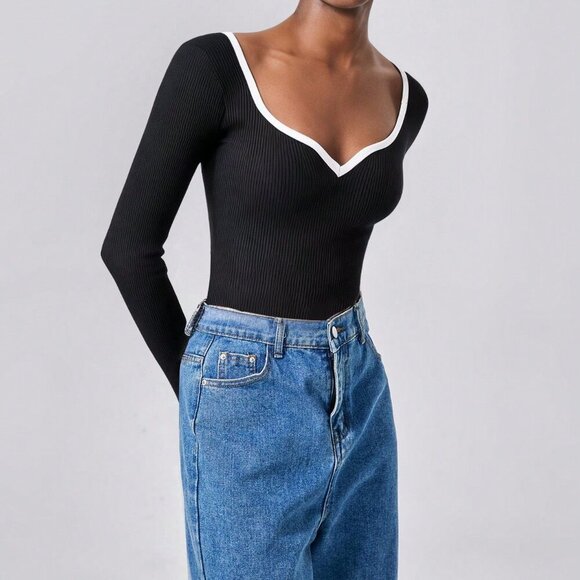 Black And White Casual Women's Contrast Binding Sweetheart Neck Sweater - Picture 5 of 6